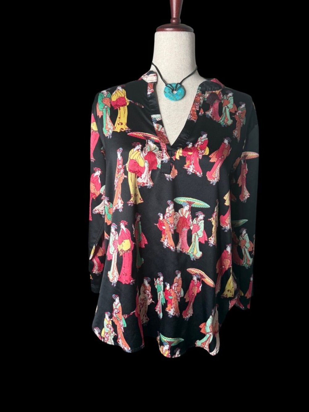 Natori Geisha Asian Print V Neck Blouse Womens Small Novelty Artsy leisure boho